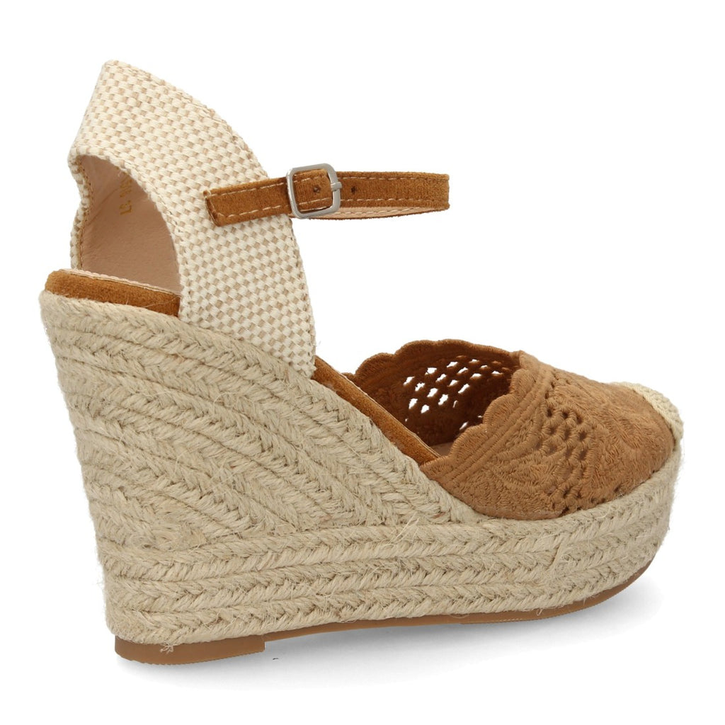 VR5-1516-Camell