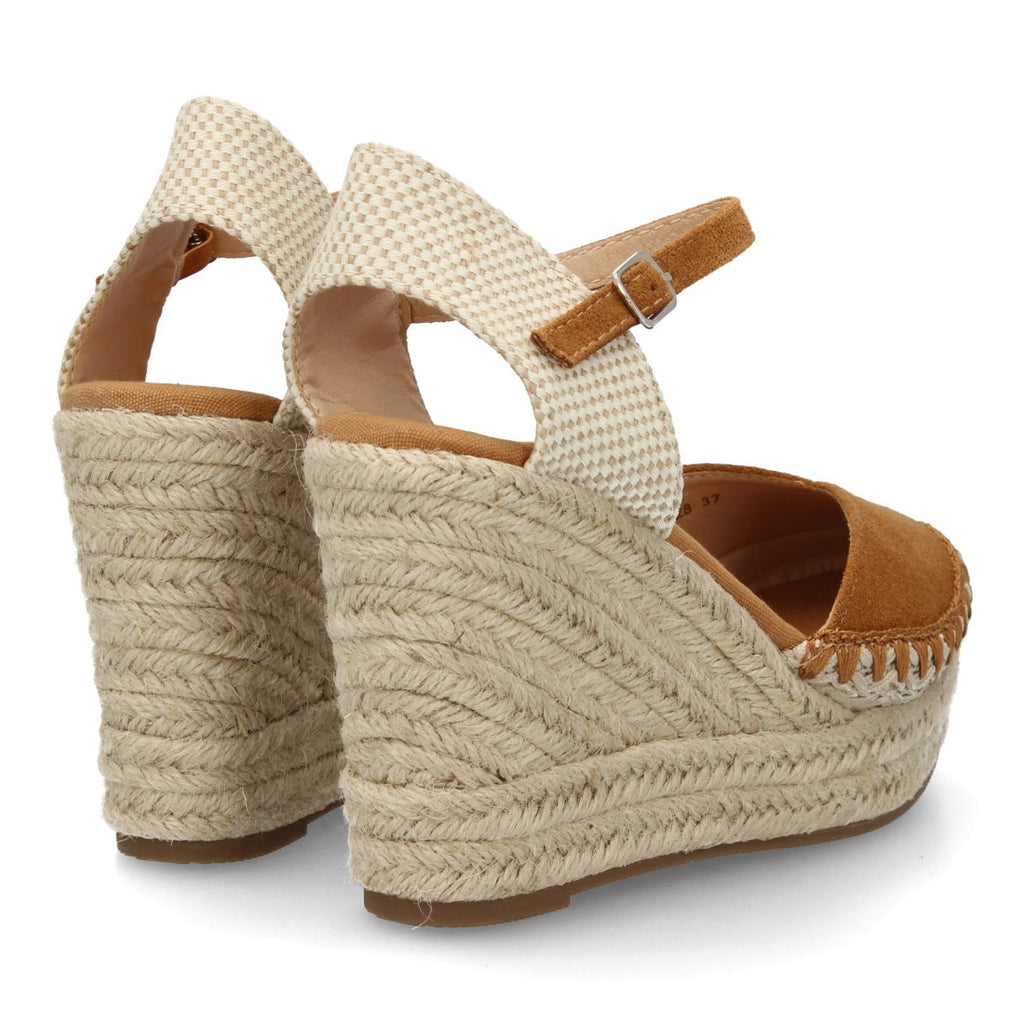 VR5-1528-Camell