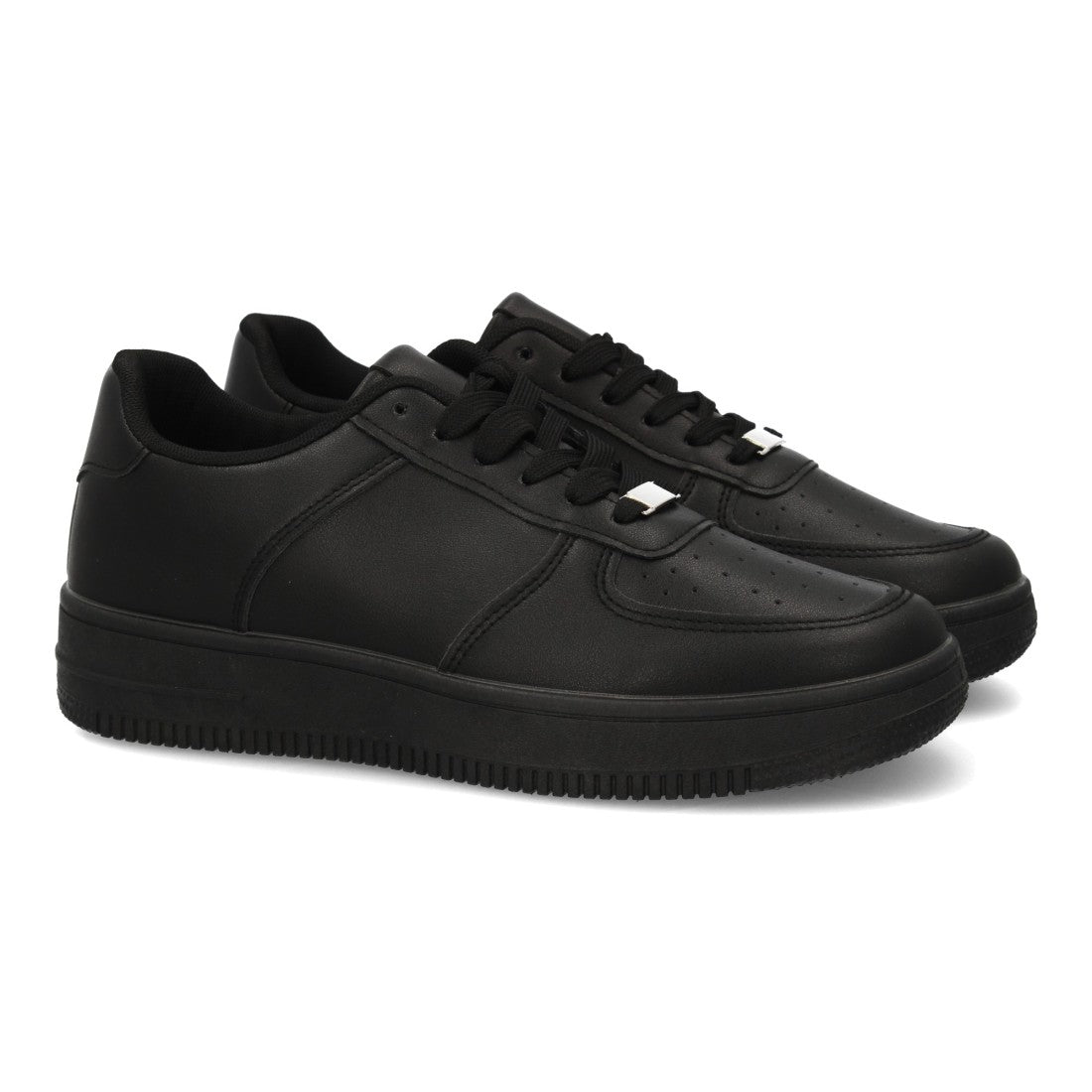 Deportiva de vestir de hombre en negro – clásico y elegante