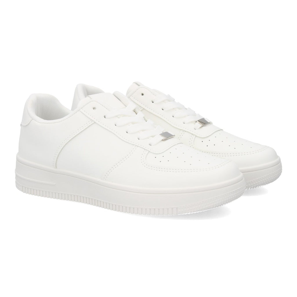 DEPORTIVA de vestir de hombre en blanco – clásico y elegante