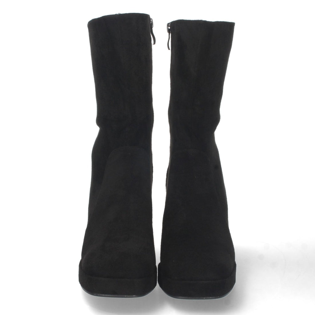 DY613-Negre